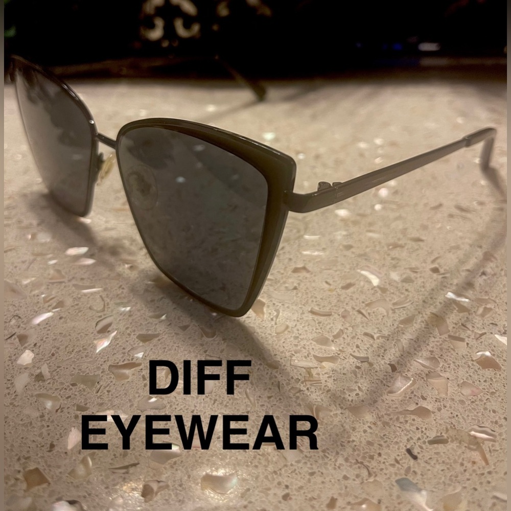 Diff Eyewear Sunglasses Becky Black - image 1